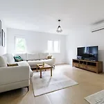 شقة Casper Center Design
