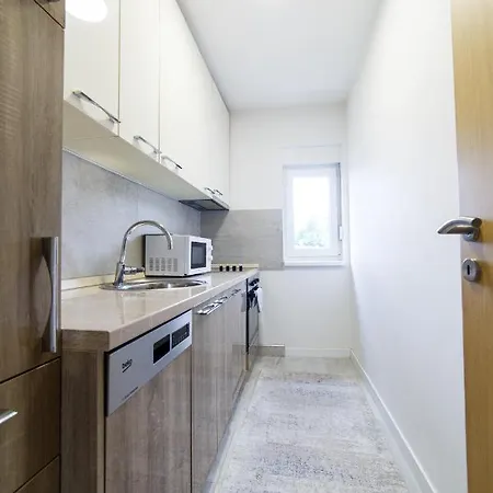 Casper Center 2-bedroom Modern * Sarajevo