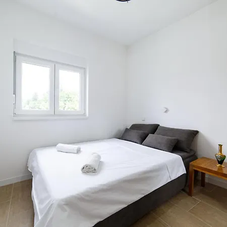 Casper Center 2-bedroom Modern *