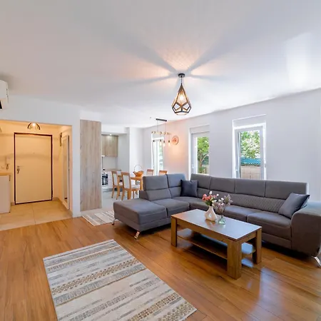 Casper Center Design *